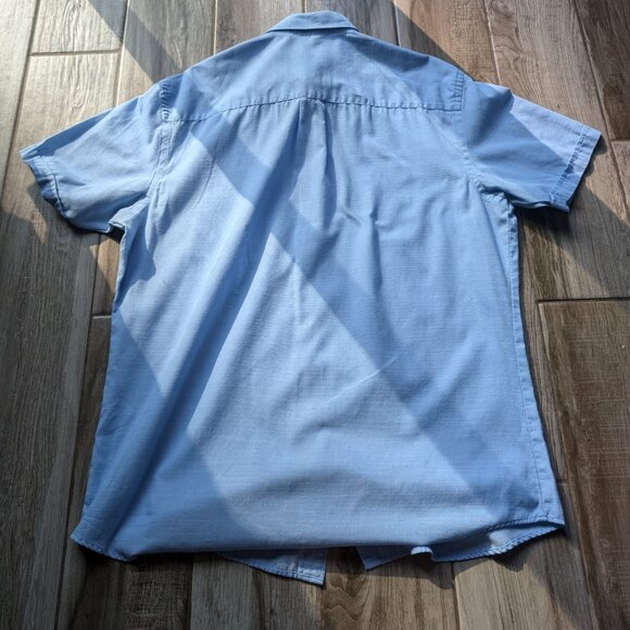 Van Heusen Classic Fit Blue Short Sleeve Button Down Shirt Men’s L 16-16.5 - Picture 2 of 5